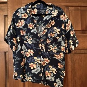 Abercrombie & Fitch Women’s Blue Button Down Hawaiian Floral Shirt Medium